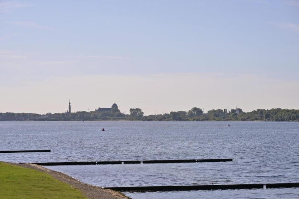 Region [summer] (>5 km)