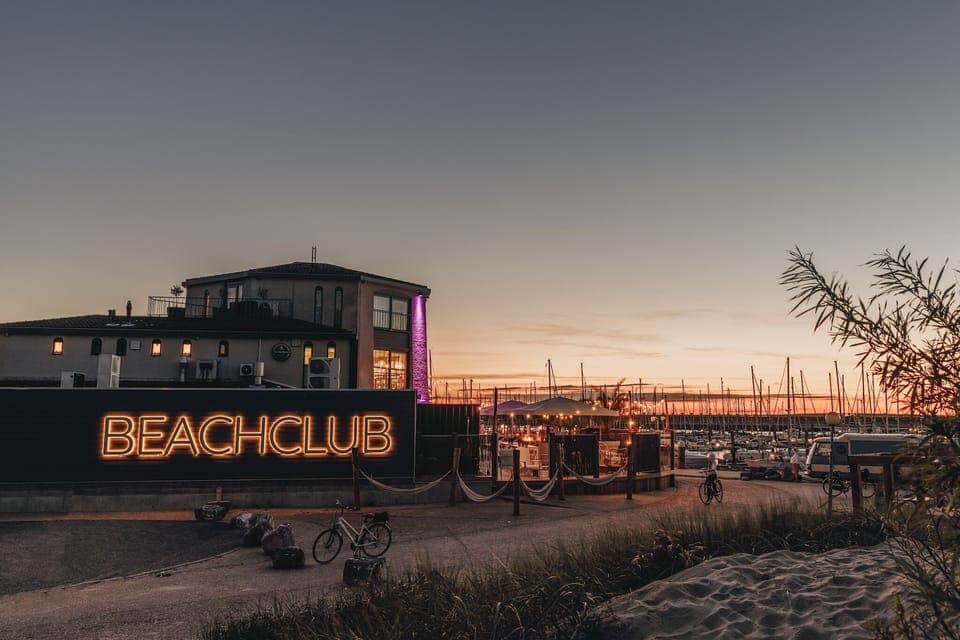 Surroundings [summer] (1-5 km)