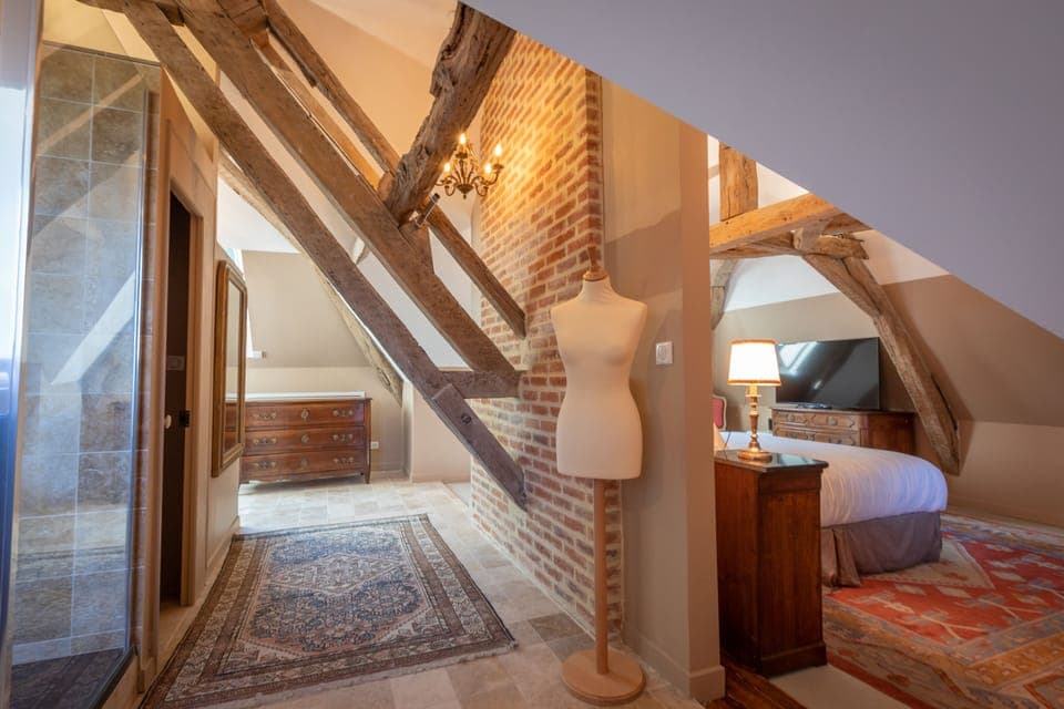 Superior Double Room | Premium bedding, minibar, individually furnished, desk