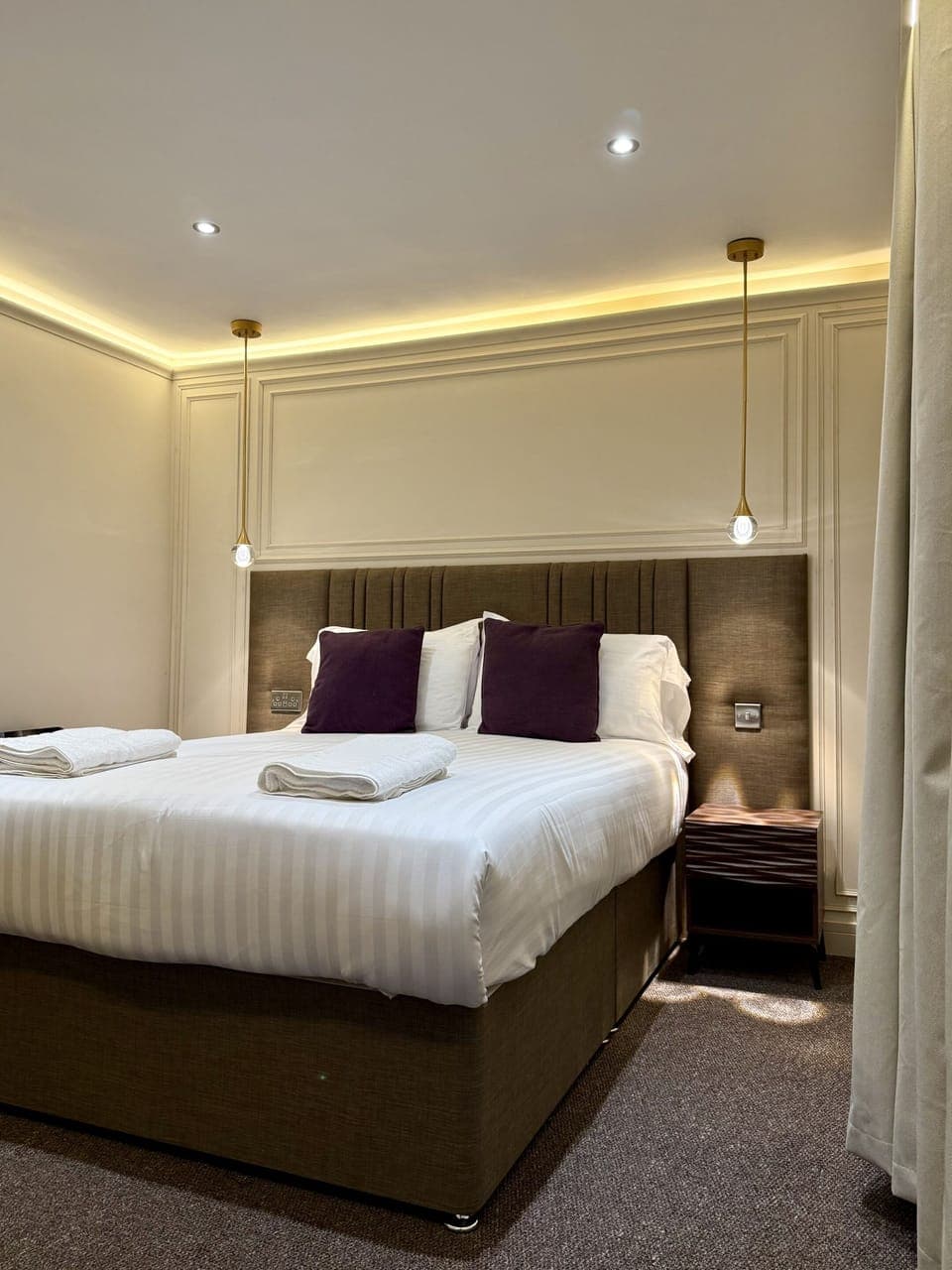 Deluxe Double Room, Ensuite, Garden View | Egyptian cotton sheets, premium bedding, desk, laptop workspace