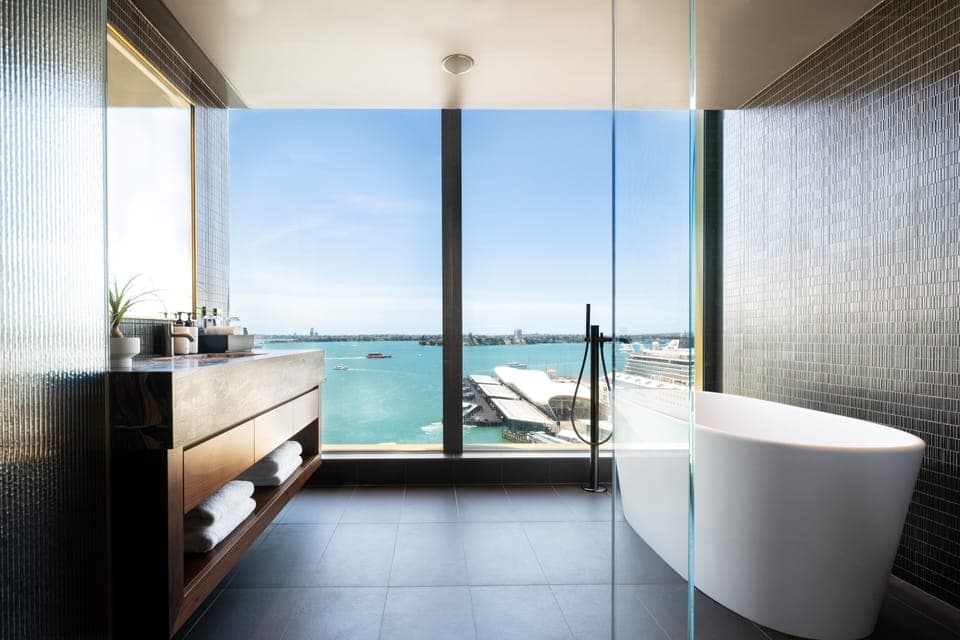 Junior Suite, 1 King Bed, Club Lounge Access, Harbor View | Bathroom | Free toiletries, hair dryer, bathrobes, slippers