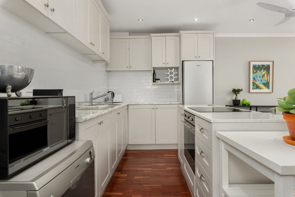 Grand Apartment | Private kitchen | Fridge, microwave, oven, stovetop