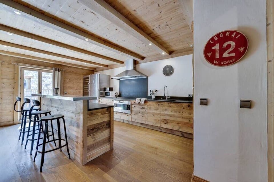 e949c675-52ff-4939-bd40-fb7276e7b2a0