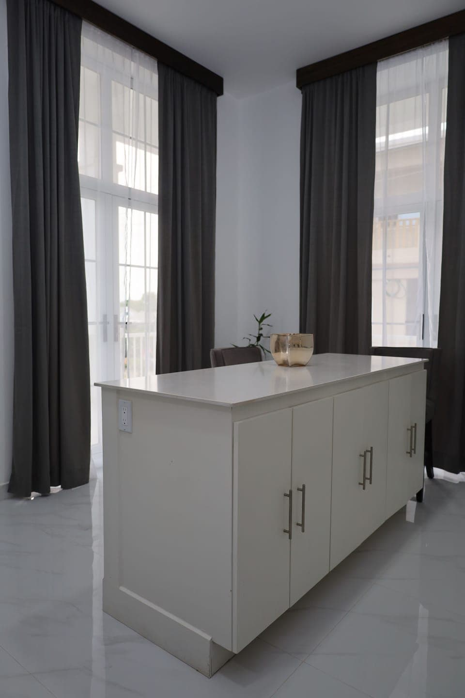 Luxury Apartment | Private kitchen | Fridge, microwave, oven, coffee/tea maker