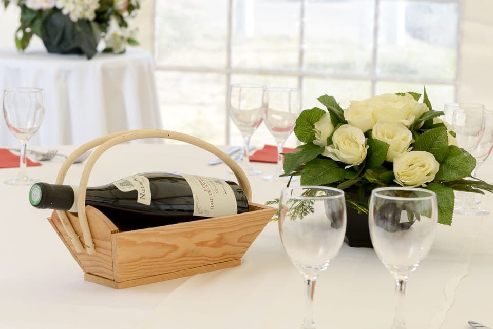 Breakfast, lunch, dinner served; French cuisine, garden views 