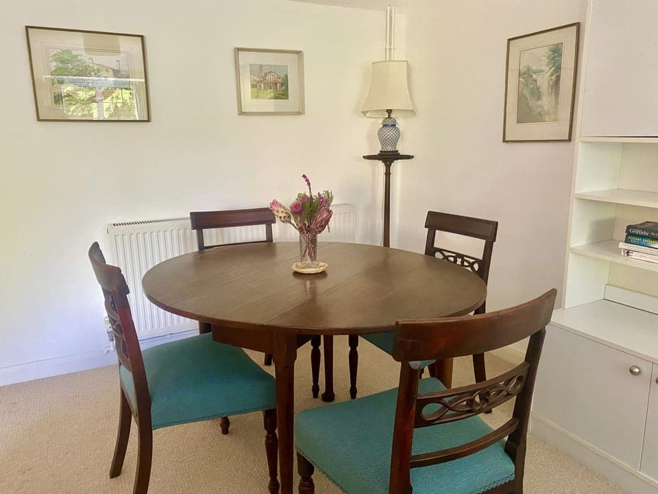Lower Farm Cottage, Stalbridge Weston: The dining area in the family room