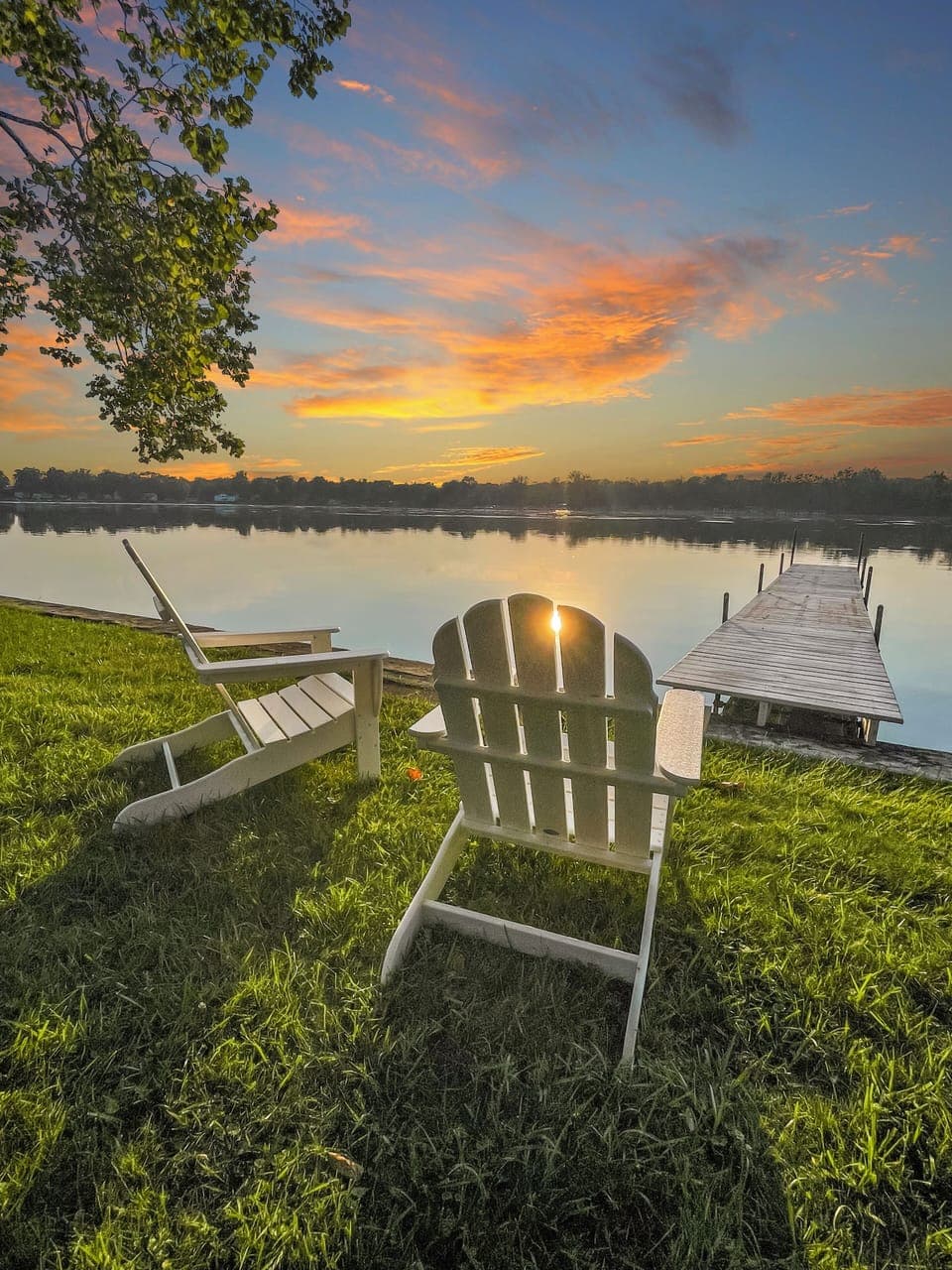 Amazing sunsets at your private lakefront!
