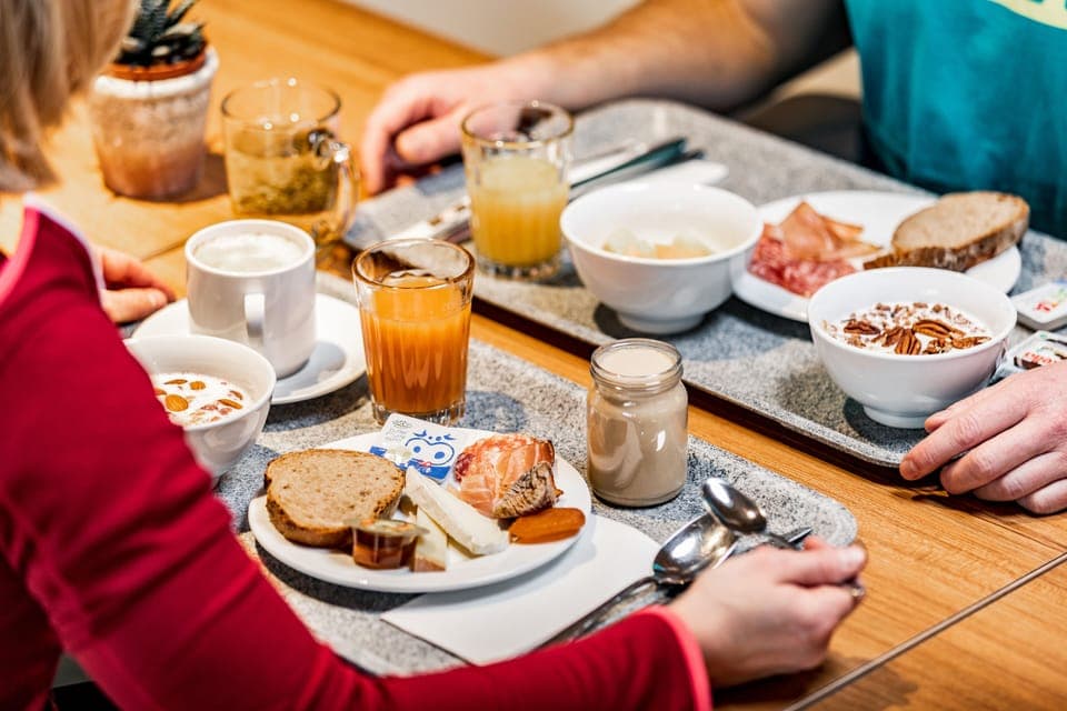 Free daily buffet breakfast