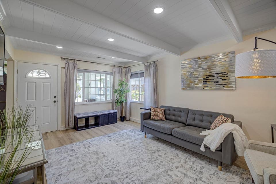 4cc165f6-d7e6-4e6f-9bb1-8374ca89cecf