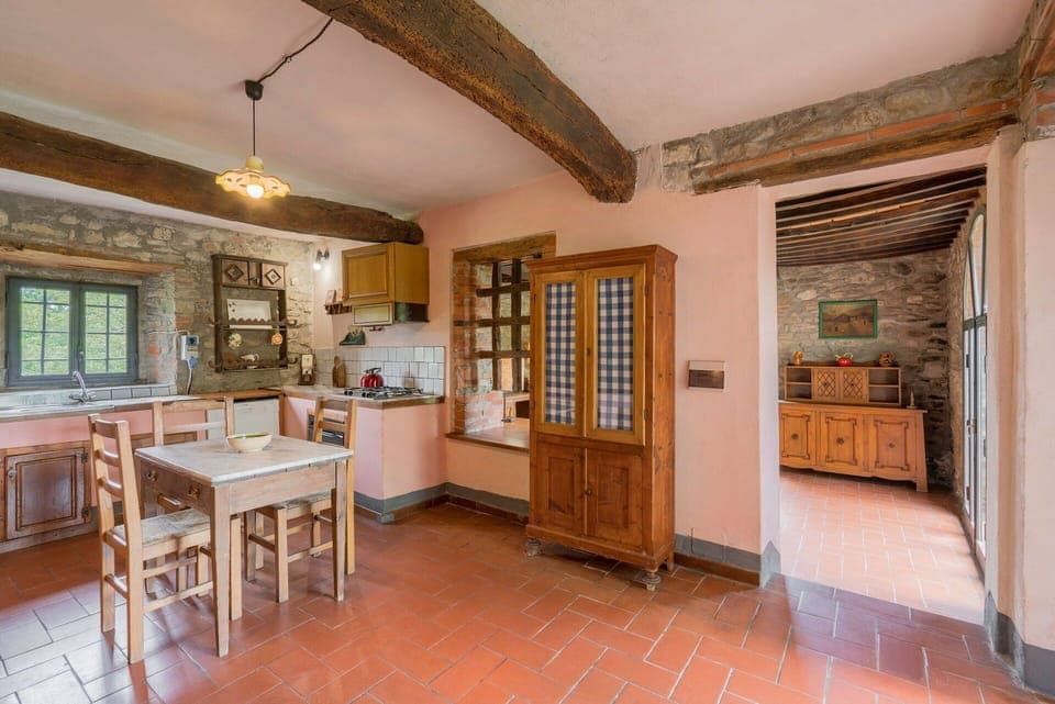 Amenities, Autumn, Dining Room, Room Detail, Spring, Summer