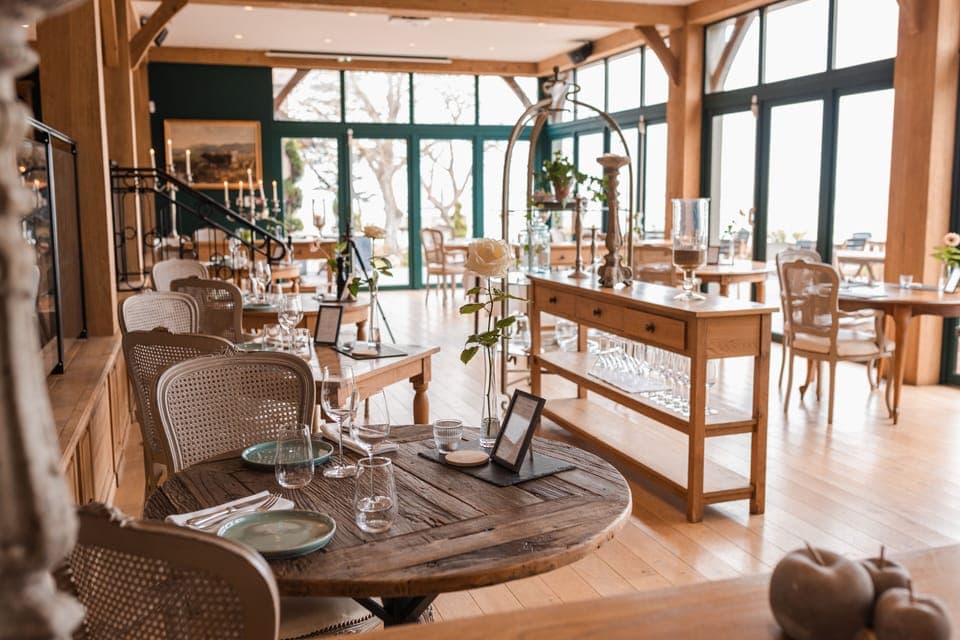 Breakfast, lunch, dinner served; French cuisine, ocean views 