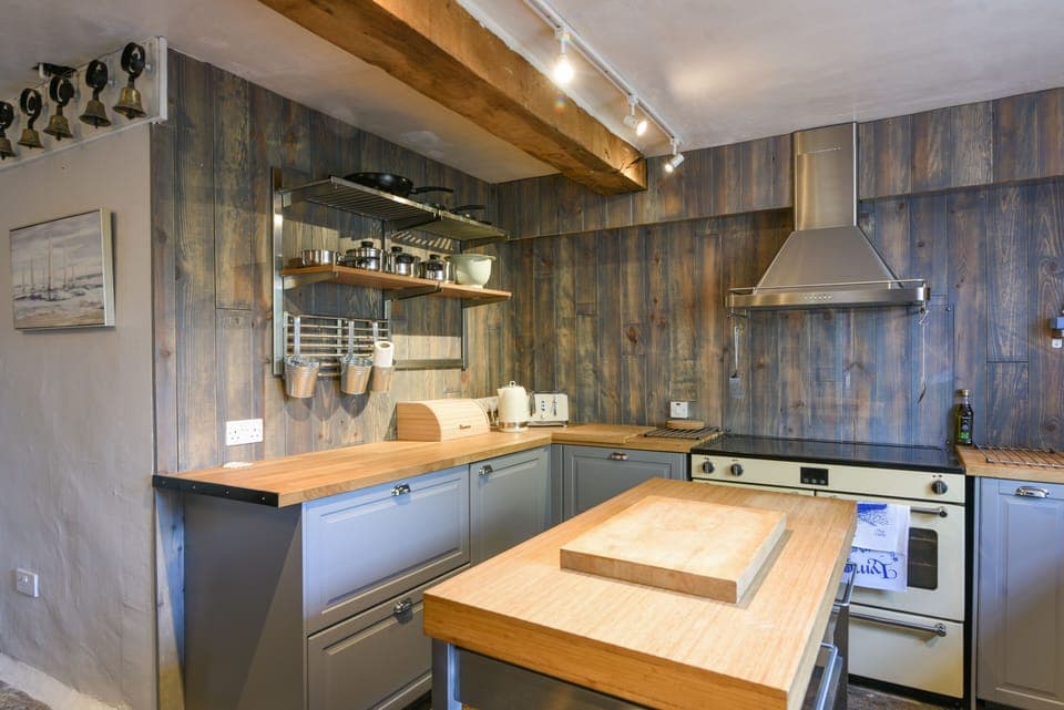 Fridge, dishwasher, electric kettle, toaster