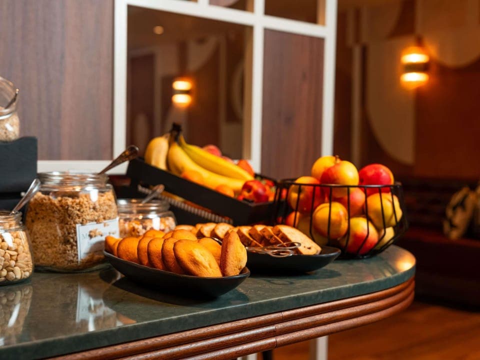 Daily buffet breakfast (EUR 20 per person)