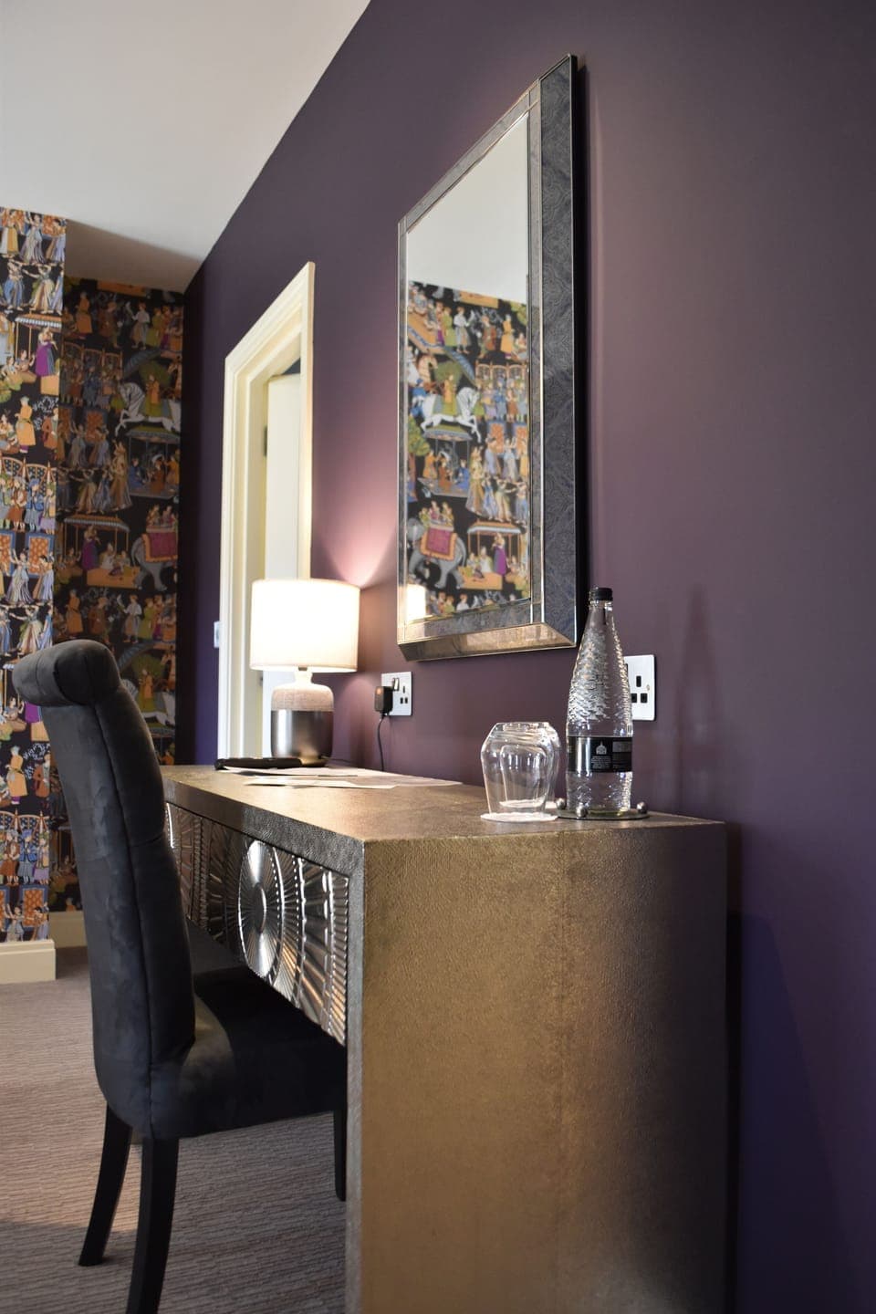 Deluxe Room, 1 King Bed, Ensuite (Singh Room) | Iron/ironing board, free WiFi, bed sheets