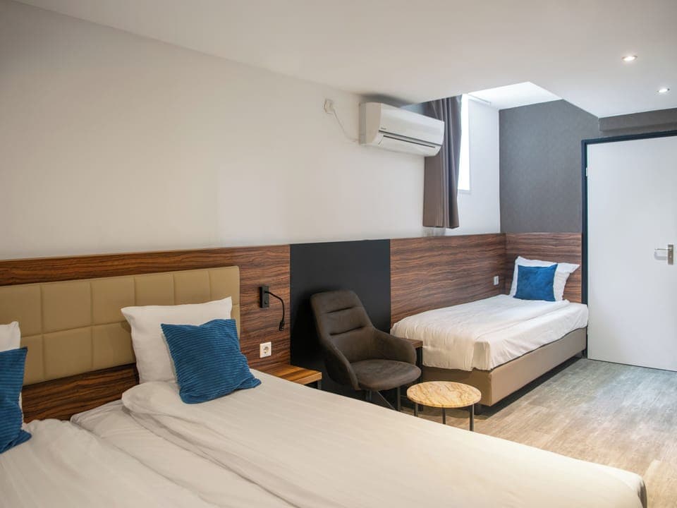 Standard Triple Room | Desk, soundproofing, iron/ironing board, free WiFi