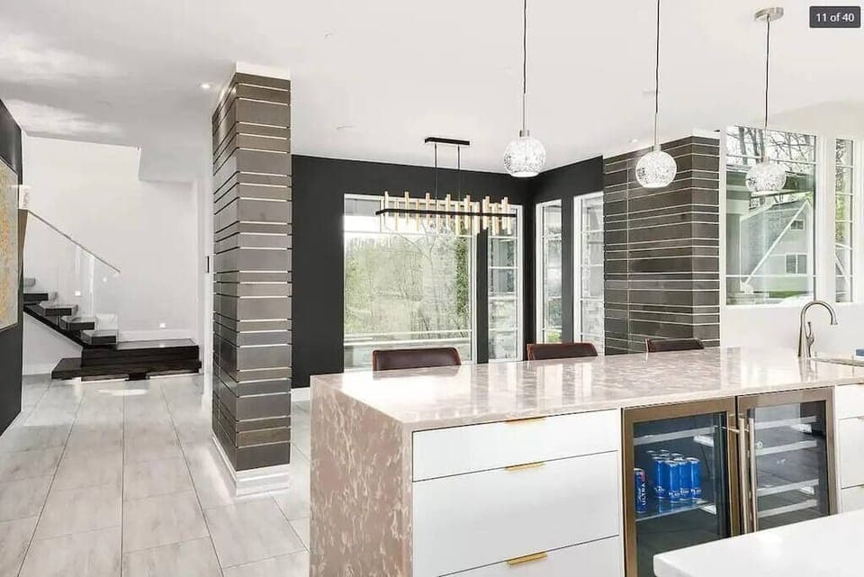 2bc8e4eb db76 4694 85ea 34be479c5669