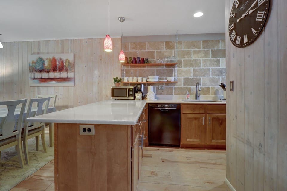 Condo, 2 Bedrooms | Private kitchen | Fridge, oven, coffee/tea maker, toaster