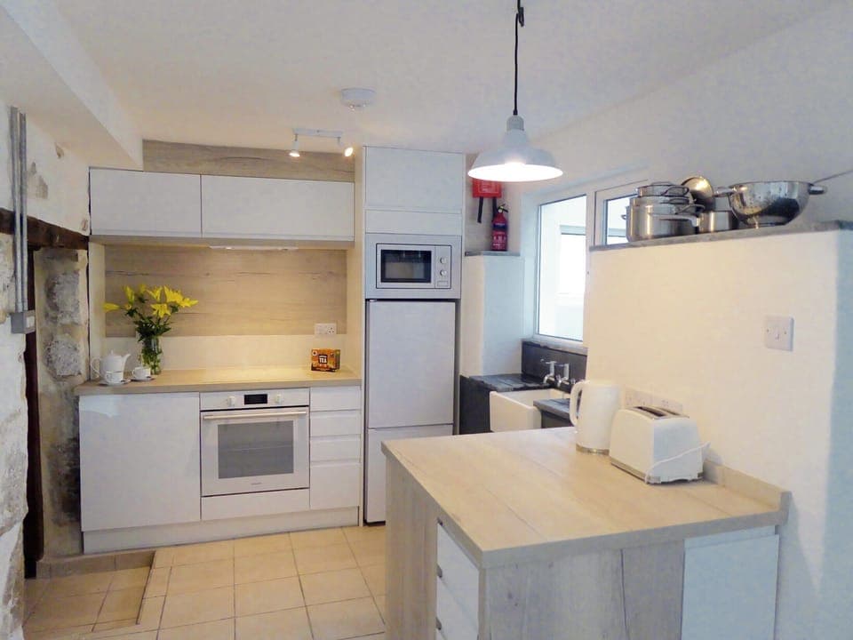 Kitchen/diner | Churchtown Cottage, Cubert