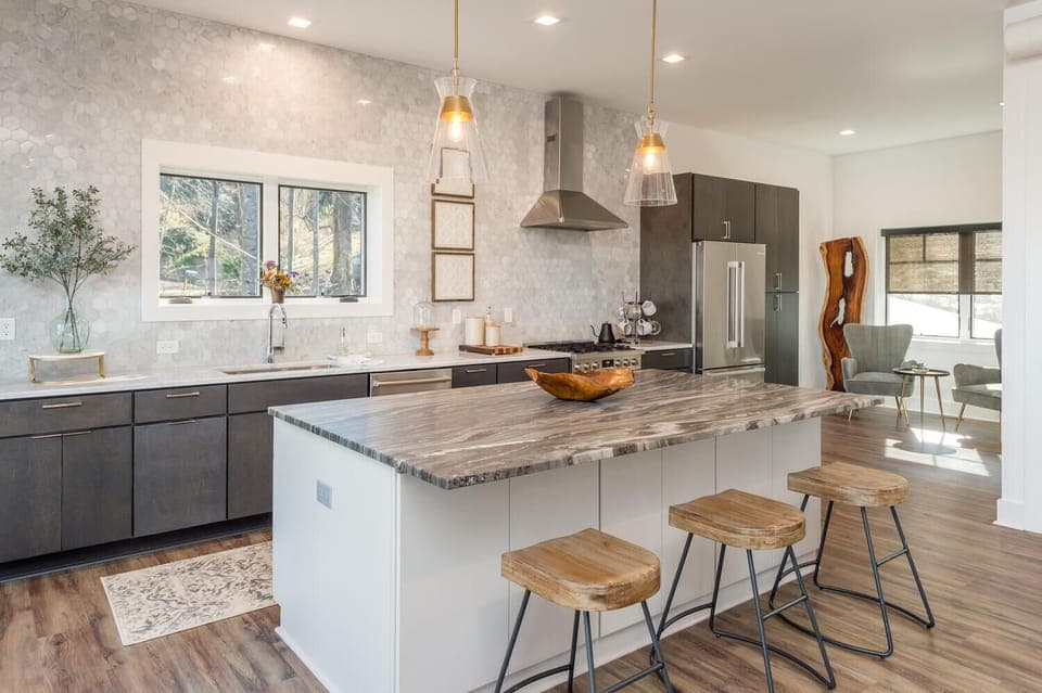 A perfect kitchen to prepare a meal. Pan, pots, and dishes provided
