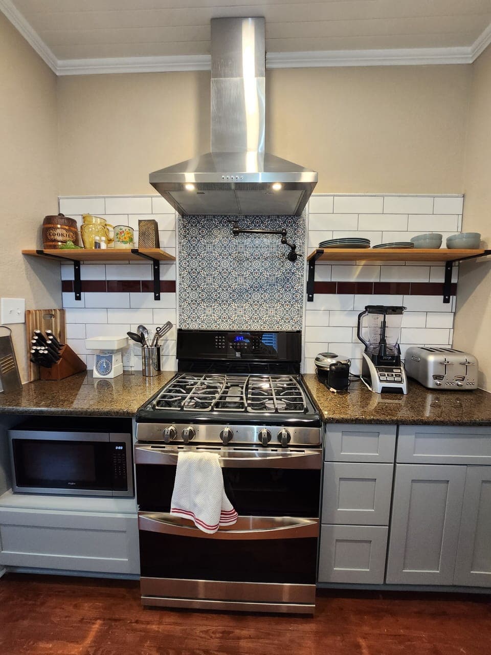 Full service Kitchen