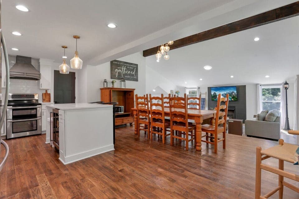 Kitchen and Dining space