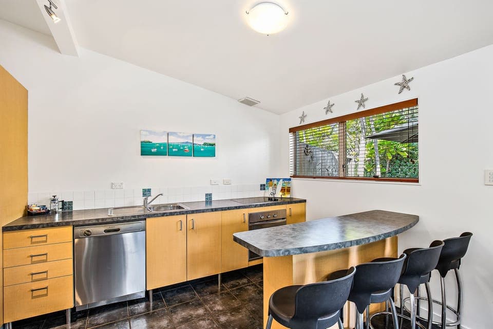 Standard Suite, 2 Bedrooms, Non Smoking, Kitchen (Unit) | Premium bedding, individually decorated, individually furnished