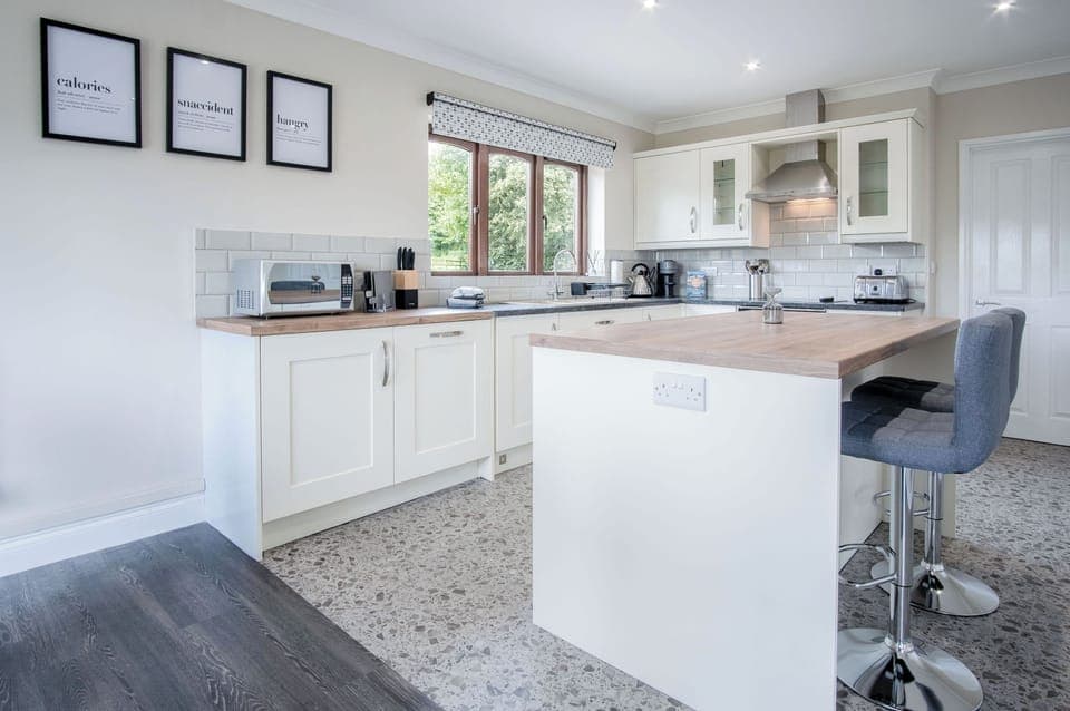 House (3 Bedrooms) | Private kitchen | Microwave, oven, stovetop, dishwasher