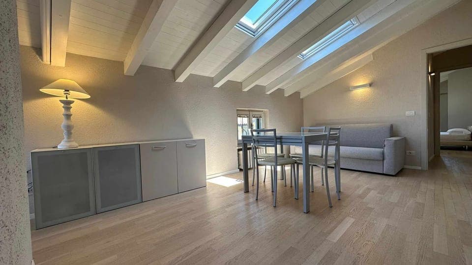 Seating area,Dining area