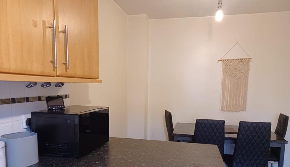 Business House | In-room dining