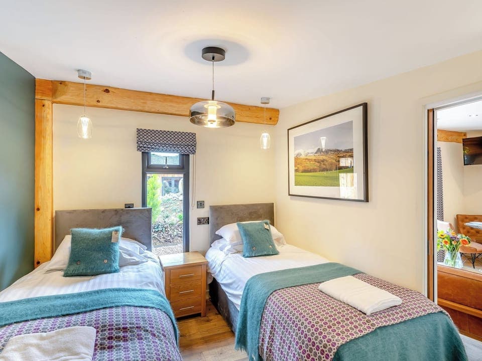 Twin bedroom | Celyn - The Secret Garden, Llagadfan, Welshpool