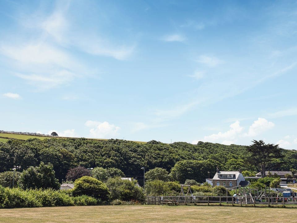 Surrounding area | The Annex at Tenniside, Perranporth