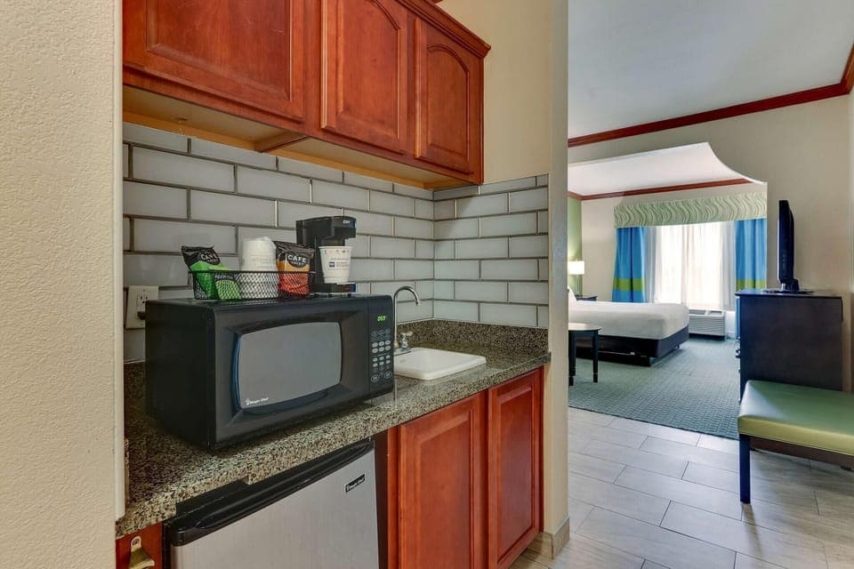 Premium bedding, down comforters, pillowtop beds, desk