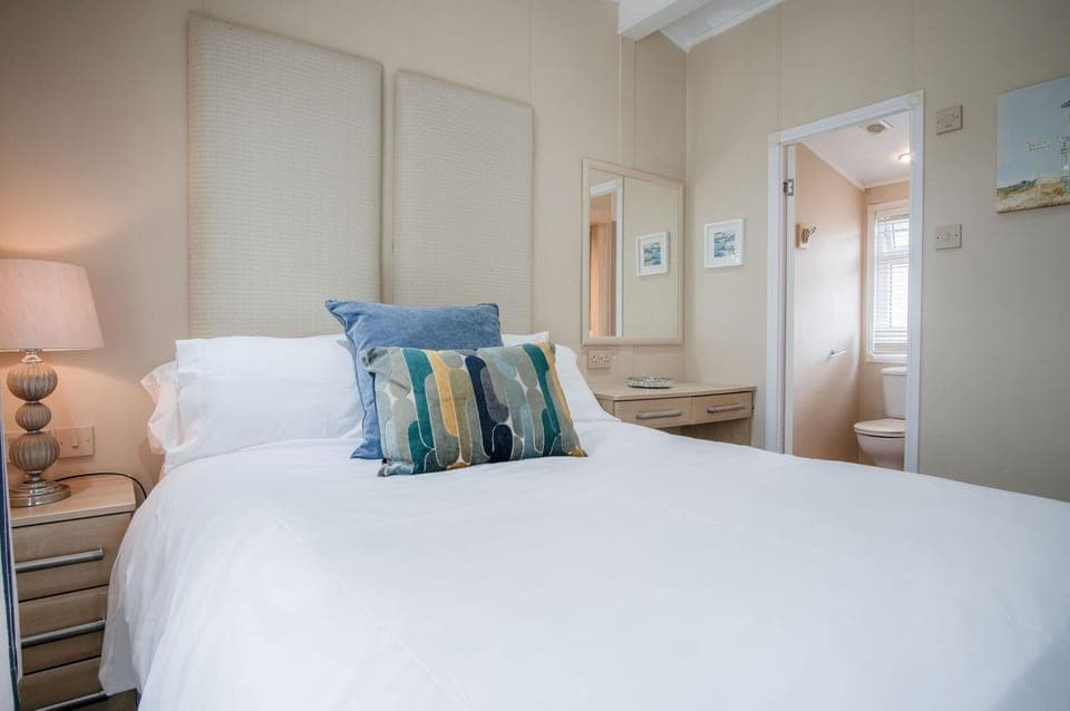 1 Manor Lodge - 3 Bedroom Lodge - Pendine (16705)