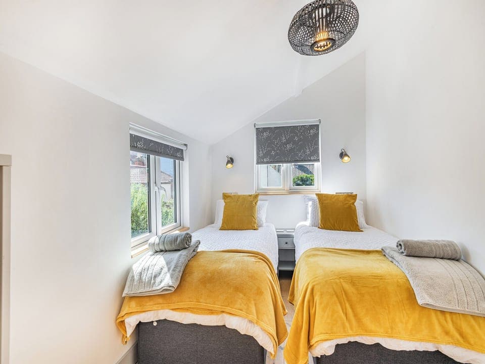 Twin bedroom | Cromer Cottage, East Runton, near Cromer