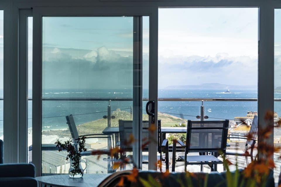 Cottage | Beach/ocean view