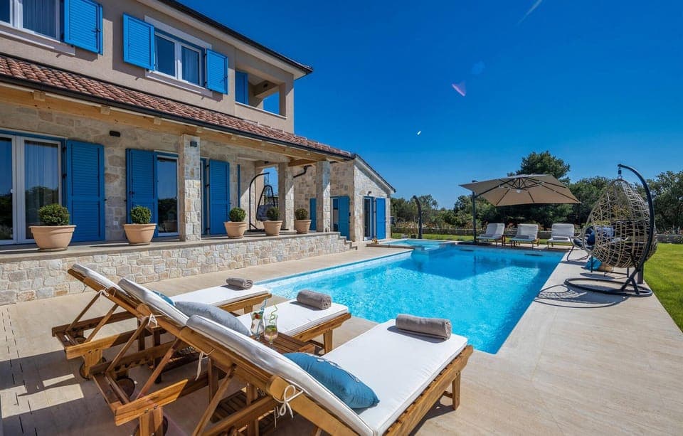 pool