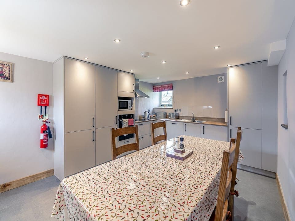 Kitchen/diner | Cowcroft - Hammerton Hall, Litton, near Buxton