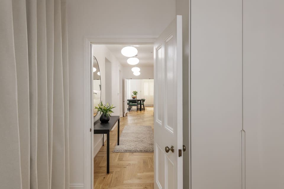 Premium Apartment | Living area | 55-inch LED TV with cable channels, heated floors