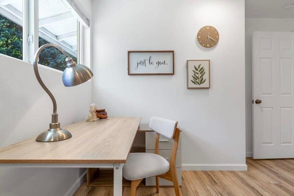 We also prepare an office desk for you to work from home