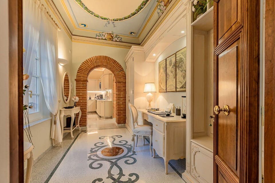 Autumn, Living Room, Spring, Summer