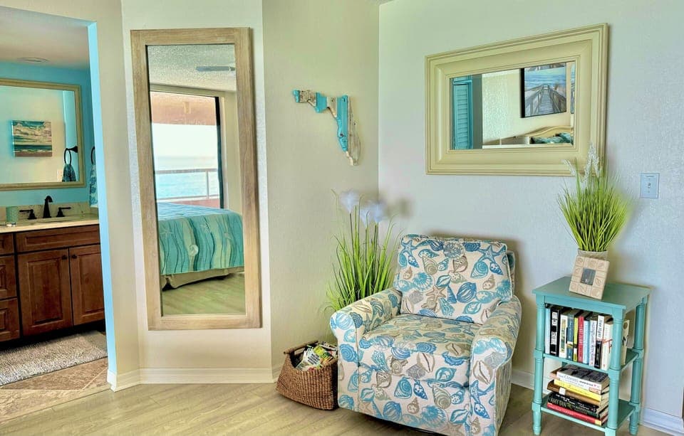 Master Bedroom sitting/reading area