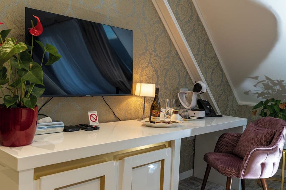 In-room safe, desk, laptop workspace, blackout drapes