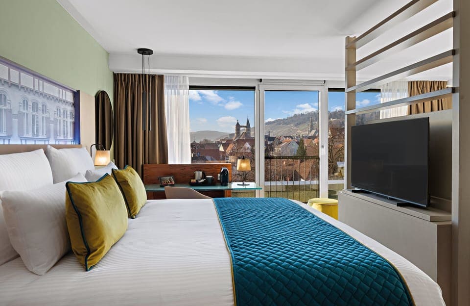 Deluxe Room | City view