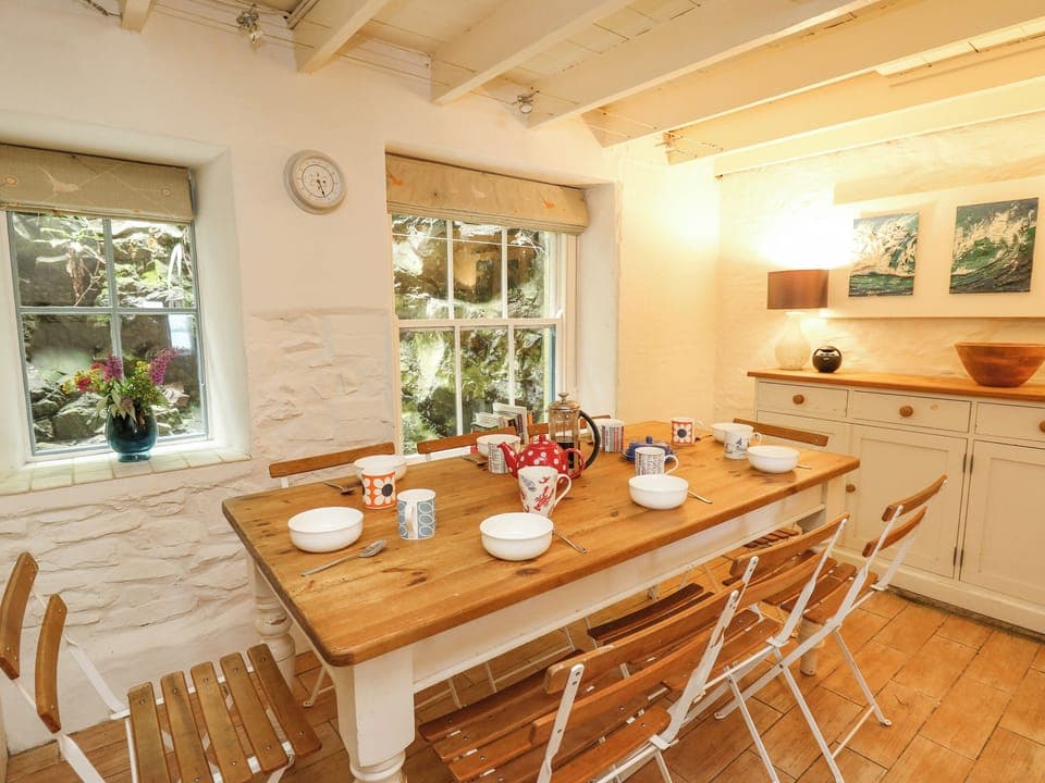 Fridge, dishwasher, electric kettle, toaster