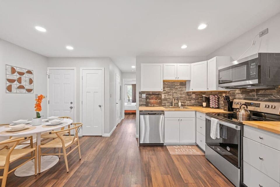 fully equipped kitchen