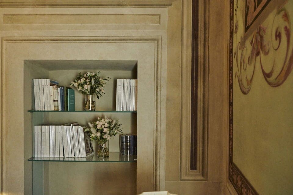 Double bedroom detail