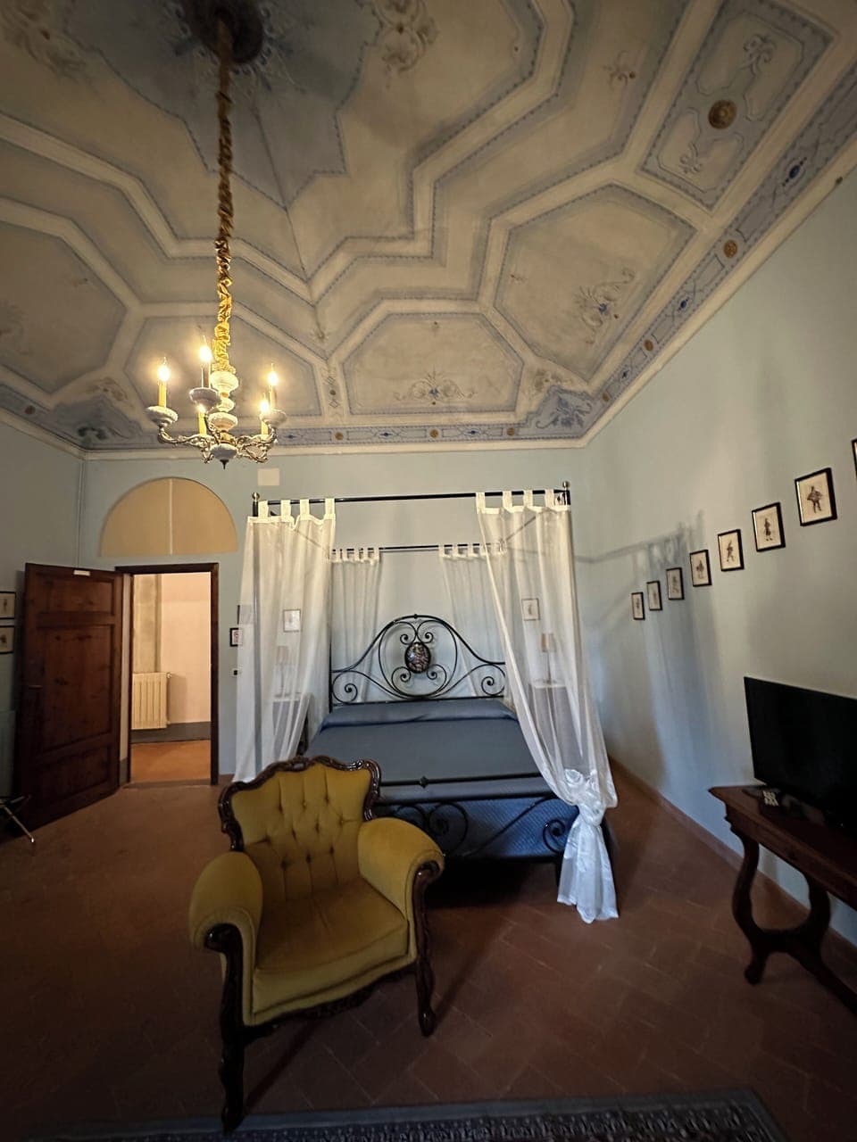Elite Suite | Iron/ironing board, free WiFi