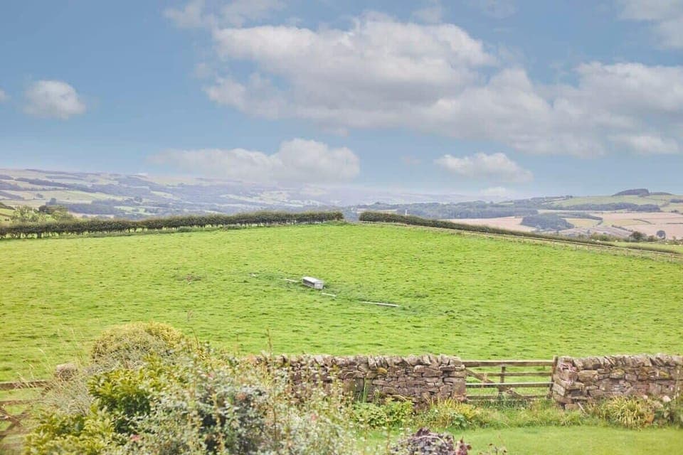 The Stable, Newbrough - Host & Stay