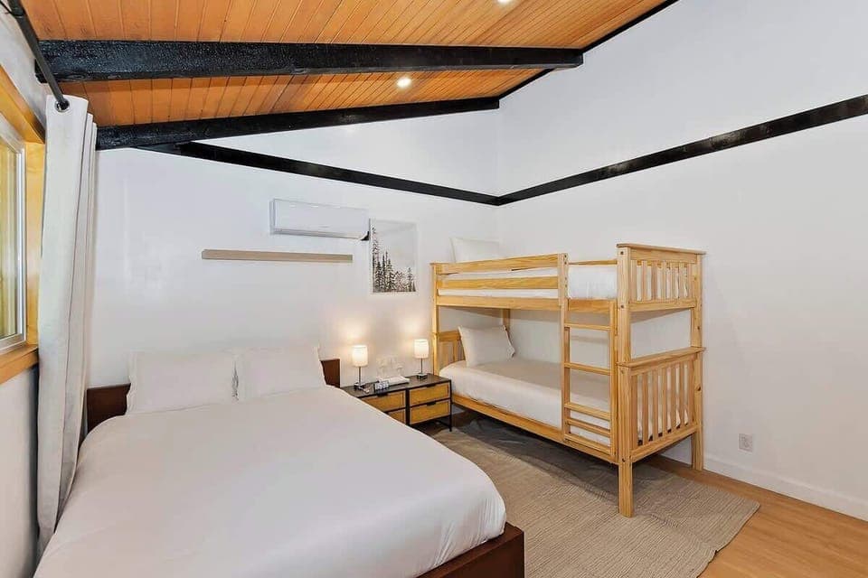 Second Room 