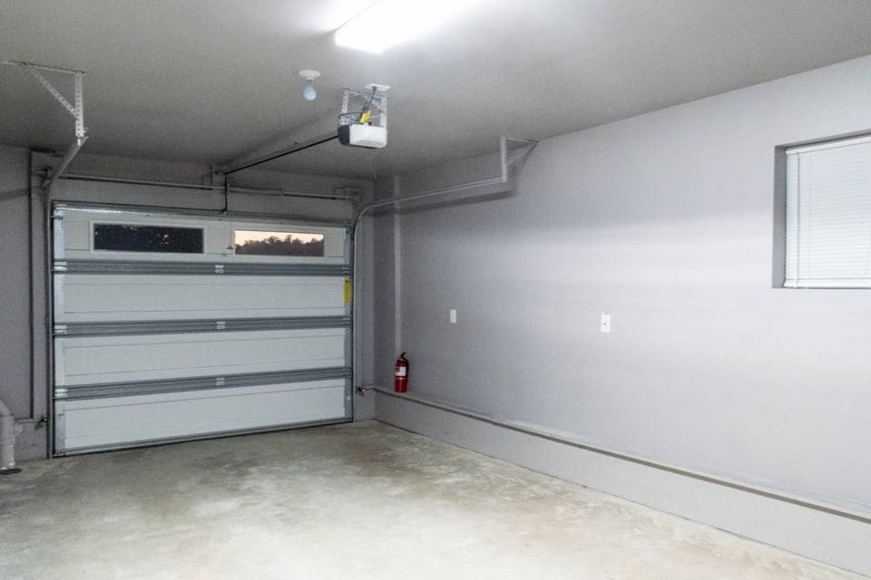 Garage room.